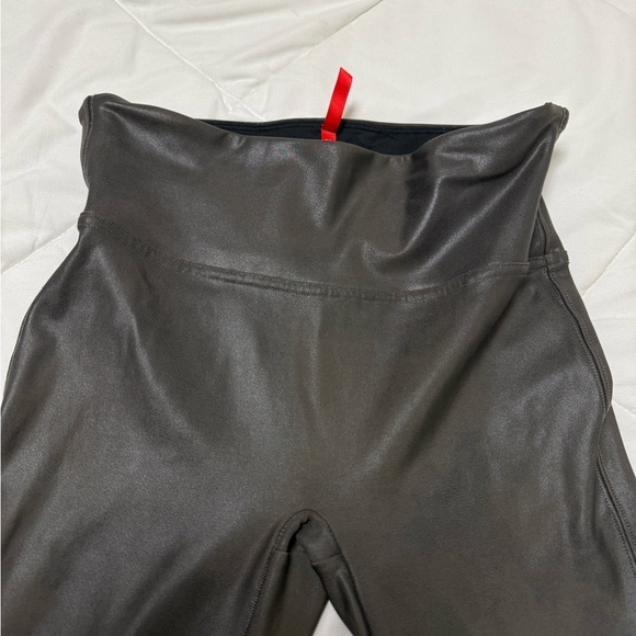 SPANX Faux Leather Leggings - Picture 6 of 10